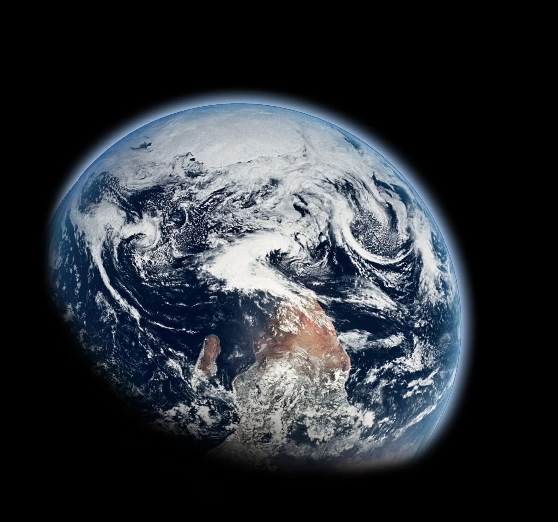 20230329_008_Scudder_Universum-C-Dr_Flash_shutterstock-2048x1919